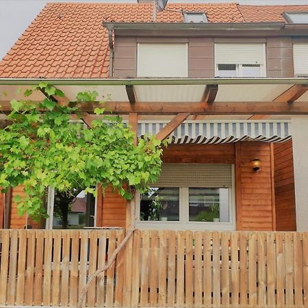 Familienfreundliches Ferienhaus Amara Mit Garten Und Terrasse - Friedrichshafen Am Bodensee מראה חיצוני תמונה